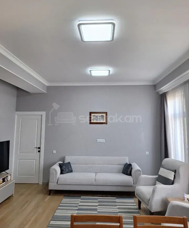 3 Սենյականոց Բնակարան Նորակառույց Քարե Շենքում, 60քմ, 3/4 հարկ, Կապիտալ Վերանորոգված