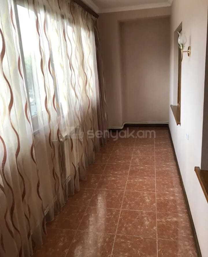 4 Սենյականոց Բնակարան, 143քմ, 4/9 հարկ, Կապիտալ Վերանորոգված