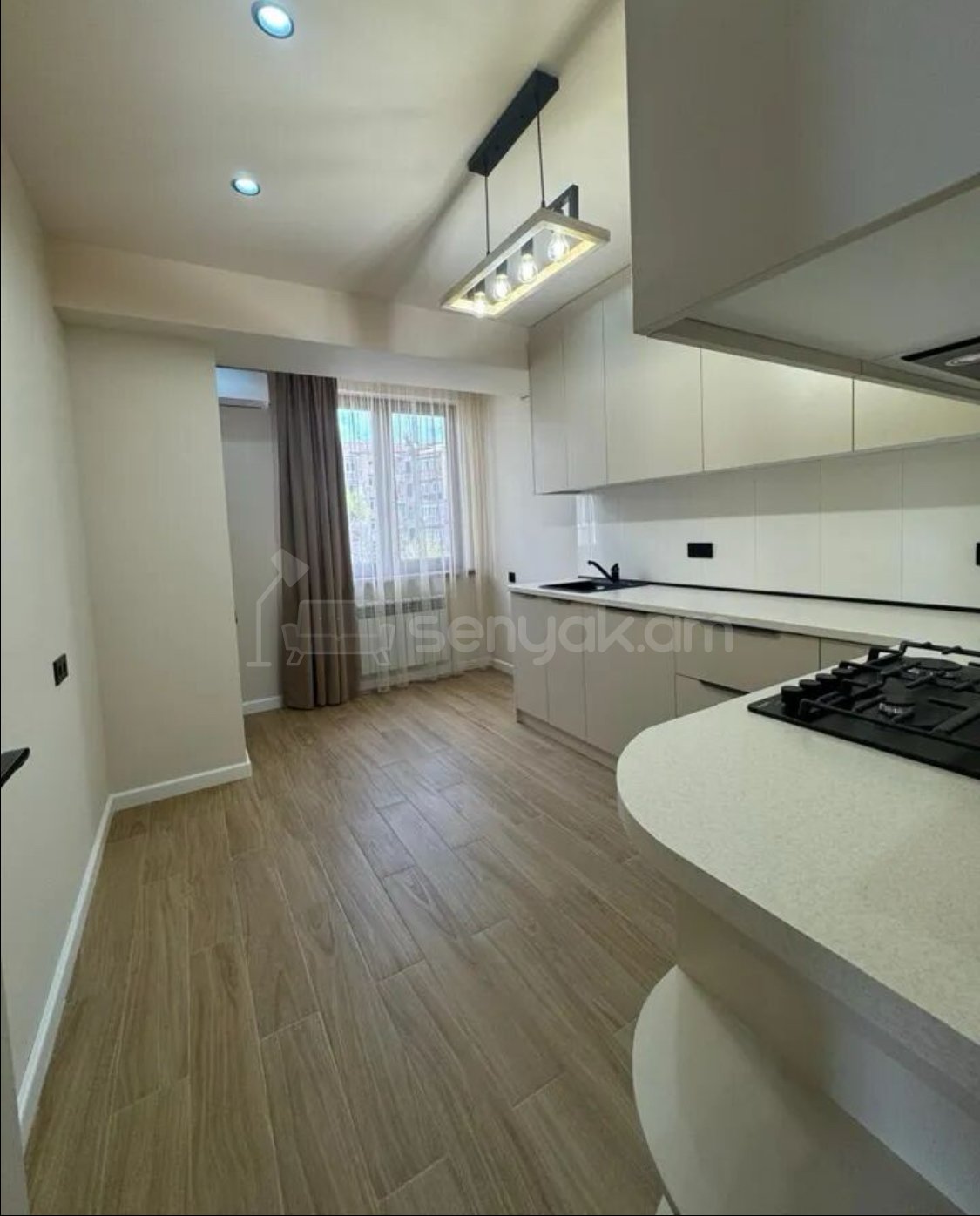 3 Սենյականոց Բնակարան, 73քմ, 3/9 հարկ, Կապիտալ Վերանորոգված