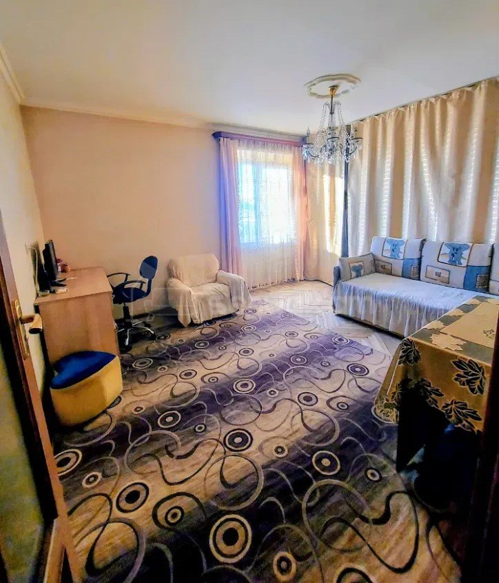 3 Սենյականոց Բնակարան Քարե Շենքում, 56քմ, 4/5 հարկ, Կոսմետիկ Վերանորոգված