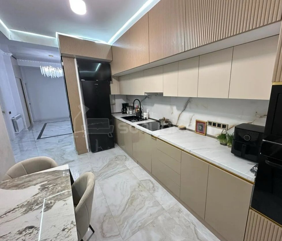 4 Սենյականոց Բնակարան Նորակառույցում, 124քմ, 8/9 հարկ, Դիզայներական Վերանորոգված