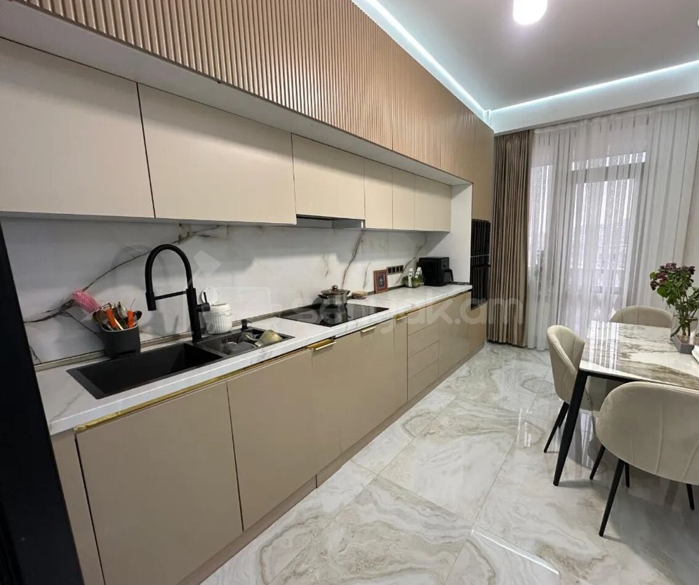 4 Սենյականոց Բնակարան Նորակառույցում, 124քմ, 8/9 հարկ, Դիզայներական Վերանորոգված