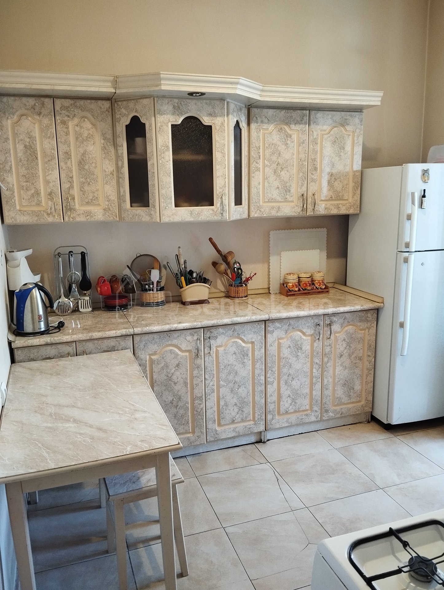 3 Սենյականոց Բնակարան Քարե Շենքում, 74քմ, 3/5 հարկ, Նորմալ Վիճակում