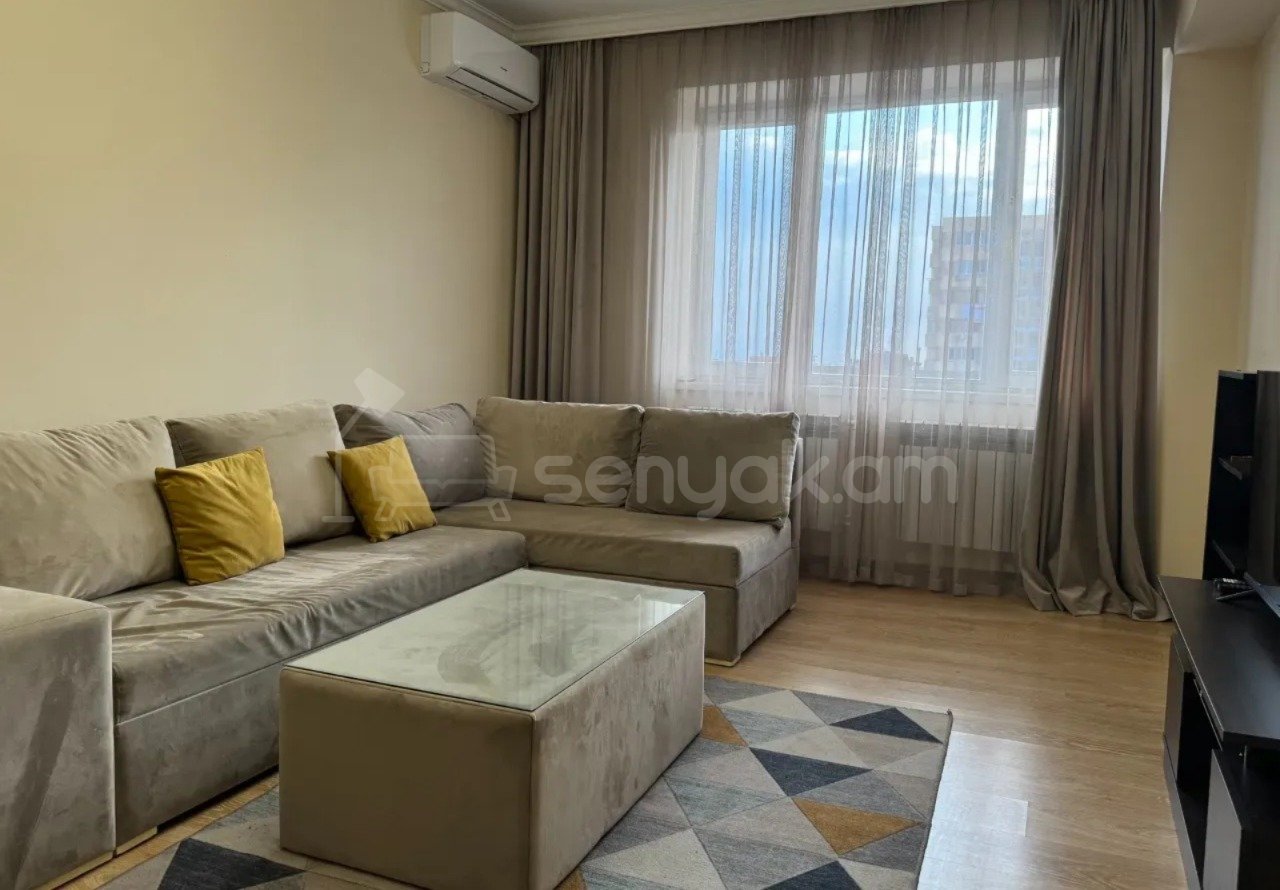 3 Սենյականոց Բնակարան Քարե Շենքում, 110քմ, 7/16 հարկ, Դիզայներական Վերանորոգված, Կահավորված, Արևկող