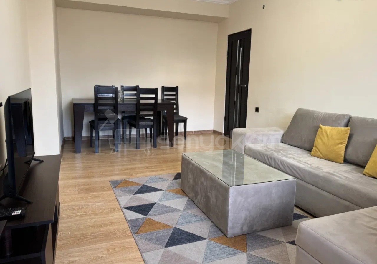 3 Սենյականոց Բնակարան Քարե Շենքում, 110քմ, 7/16 հարկ, Դիզայներական Վերանորոգված, Կահավորված, Արևկող