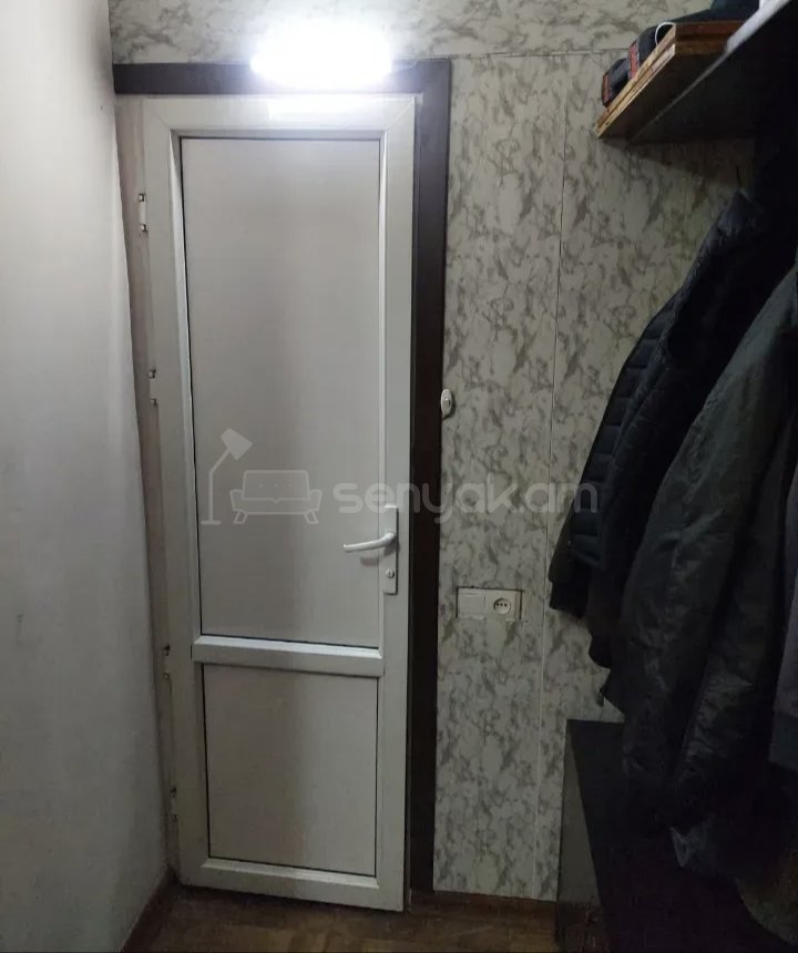 2 Սենյականոց Բնակարան, 50քմ, 4/9 հարկ, Նորմալ Վիճակում, Կահավորված, Արևկող