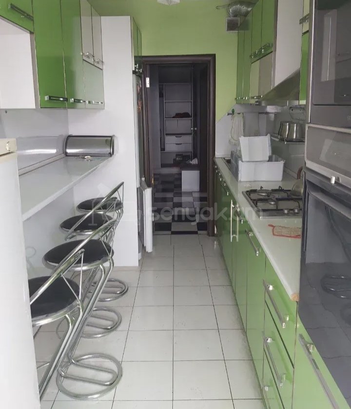 3 Սենյականոց Բնակարան Քարե Շենքում, 78քմ, 12/15 հարկ, Կապիտալ Վերանորոգված, Կահավորված, Արևկող