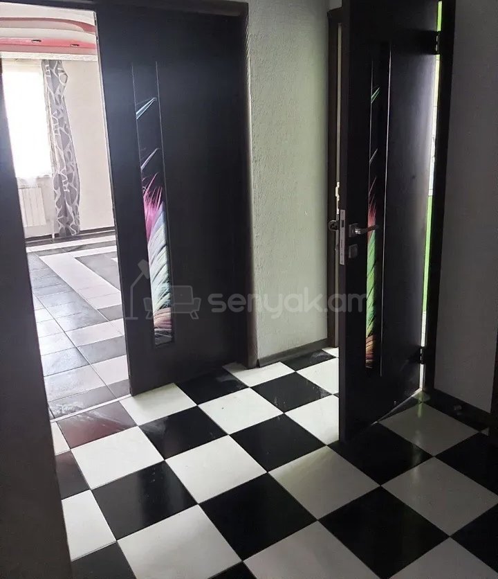 3 Սենյականոց Բնակարան Քարե Շենքում, 78քմ, 12/15 հարկ, Կապիտալ Վերանորոգված, Կահավորված, Արևկող