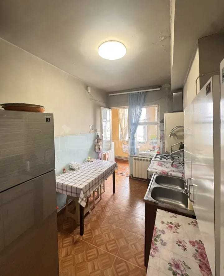 3 Սենյականոց Բնակարան, 70քմ, 10/12 հարկ, Նորմալ Վիճակում