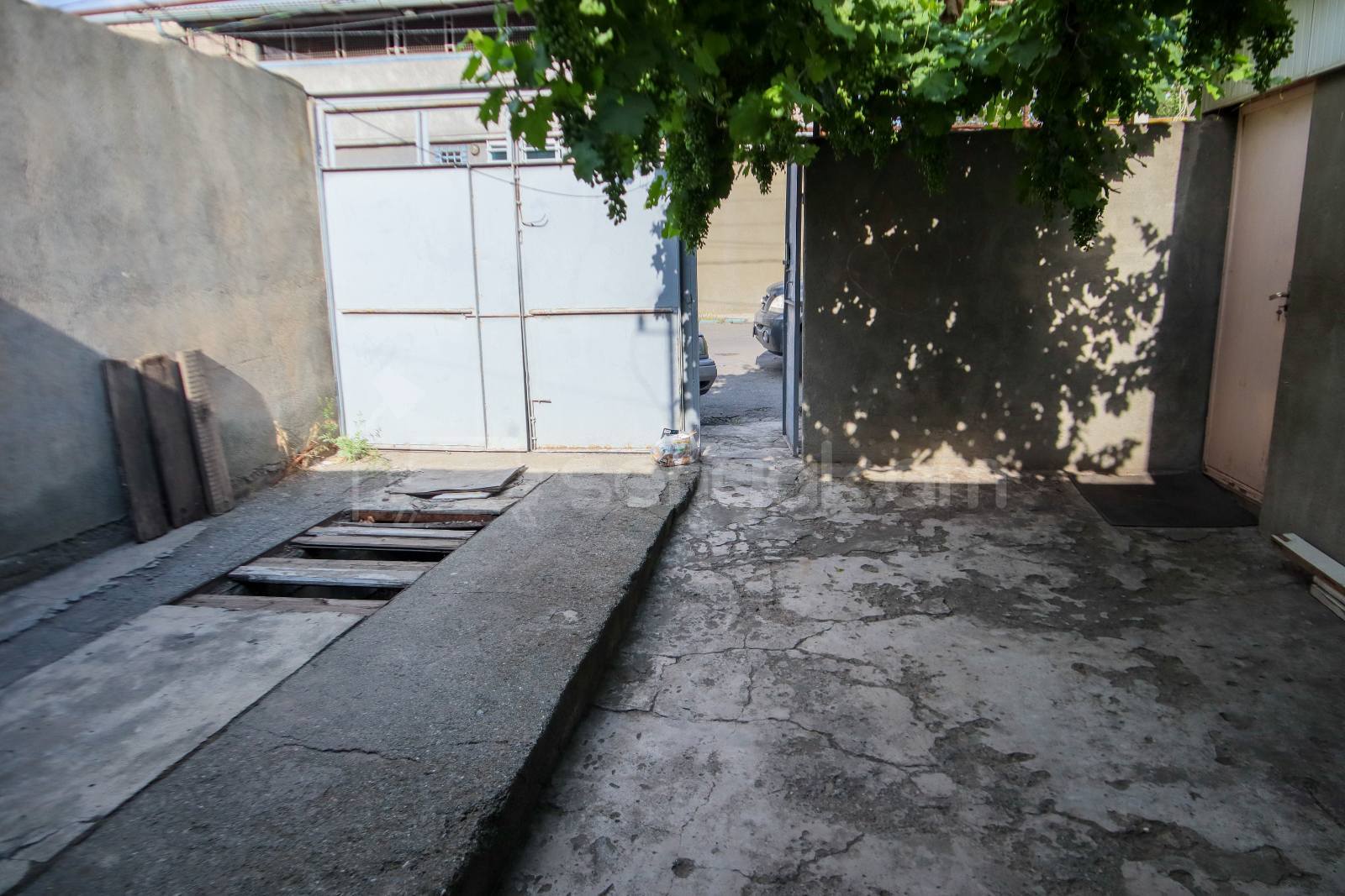 3 Սենյականոց Սեփական Տուն, 70քմ, Կոսմետիկ Վերանորոգված, Ավտոտնակով