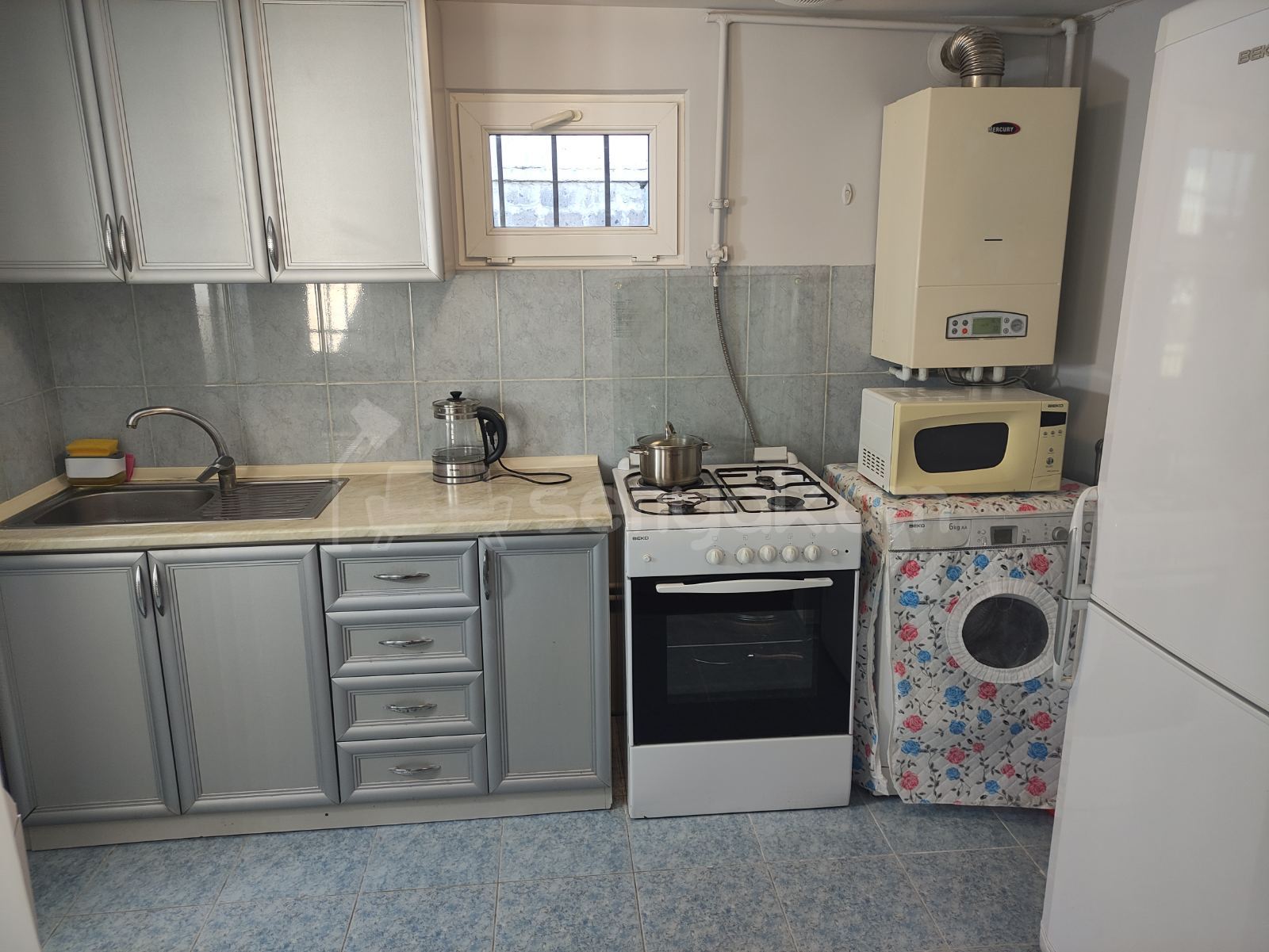 3 Սենյականոց Սեփական Տուն, 70քմ, Կոսմետիկ Վերանորոգված, Ավտոտնակով