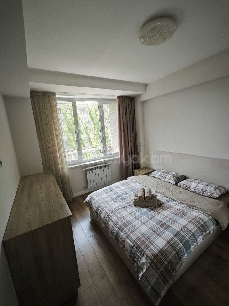 2 Սենյականոց Բնակարան, 42քմ, 8/10 հարկ, Դիզայներական Վերանորոգված, Կահավորված, Արևկող