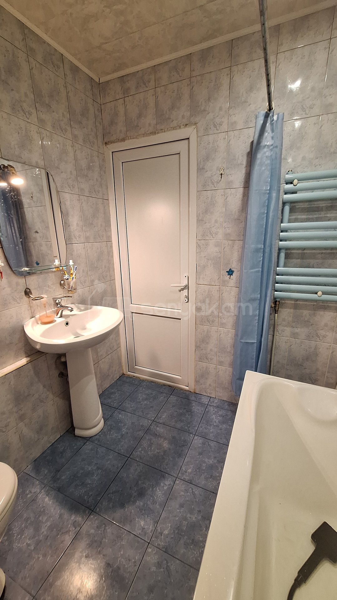 2 Սենյականոց Բնակարան Քարե Շենքում, 52քմ, 4/7 հարկ, Նորմալ Վիճակում, Կահավորված, Արևկող