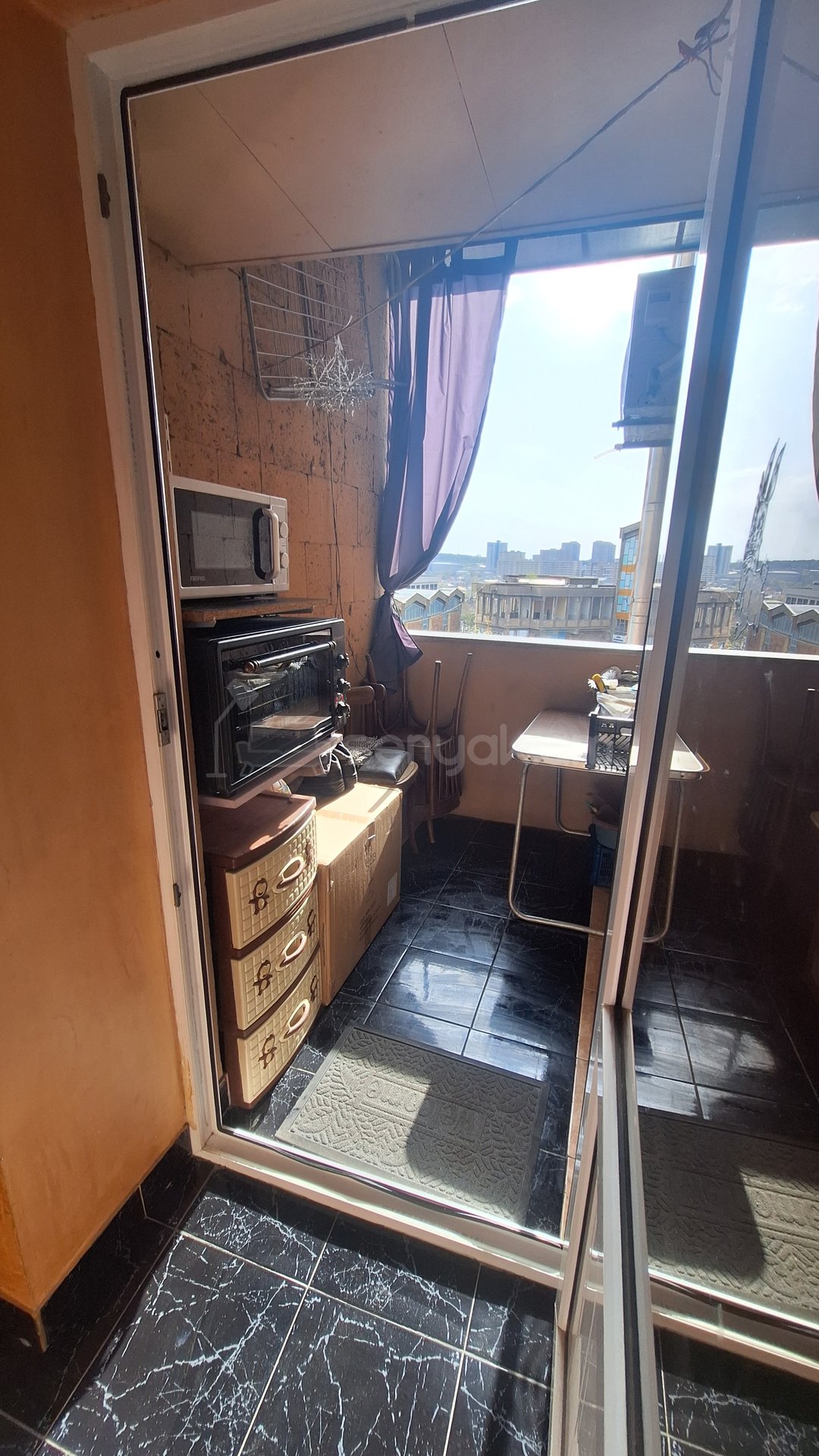 2 Սենյականոց Բնակարան Քարե Շենքում, 52քմ, 4/7 հարկ, Նորմալ Վիճակում, Կահավորված, Արևկող