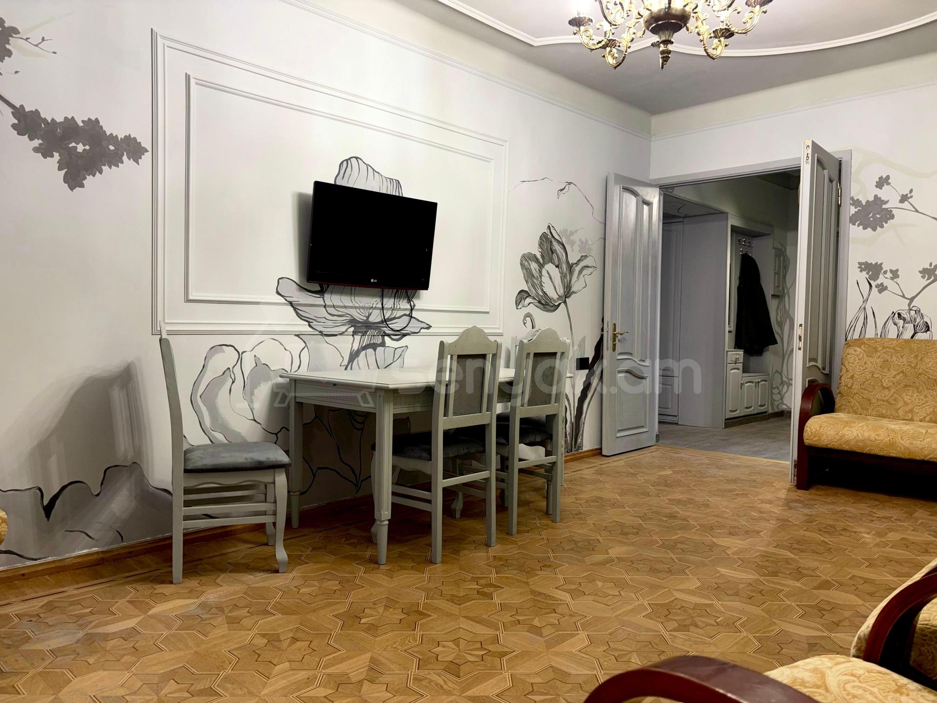 3 Սենյականոց Բնակարան Քարե Շենքում, 76քմ, 5/7 հարկ, Դիզայներական Վերանորոգված, Կահավորված, Արևկող