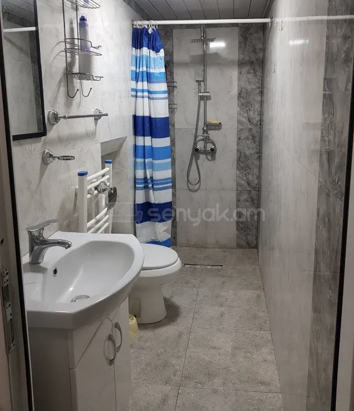 2 Սենյականոց Բնակարան Քարե Շենքում, 52քմ, 1/1 հարկ, Կապիտալ Վերանորոգված, Կահավորված