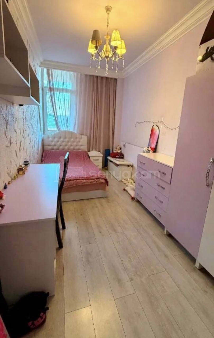 4 Սենյականոց Բնակարան, 130քմ, 3/10 հարկ, Կապիտալ Վերանորոգված