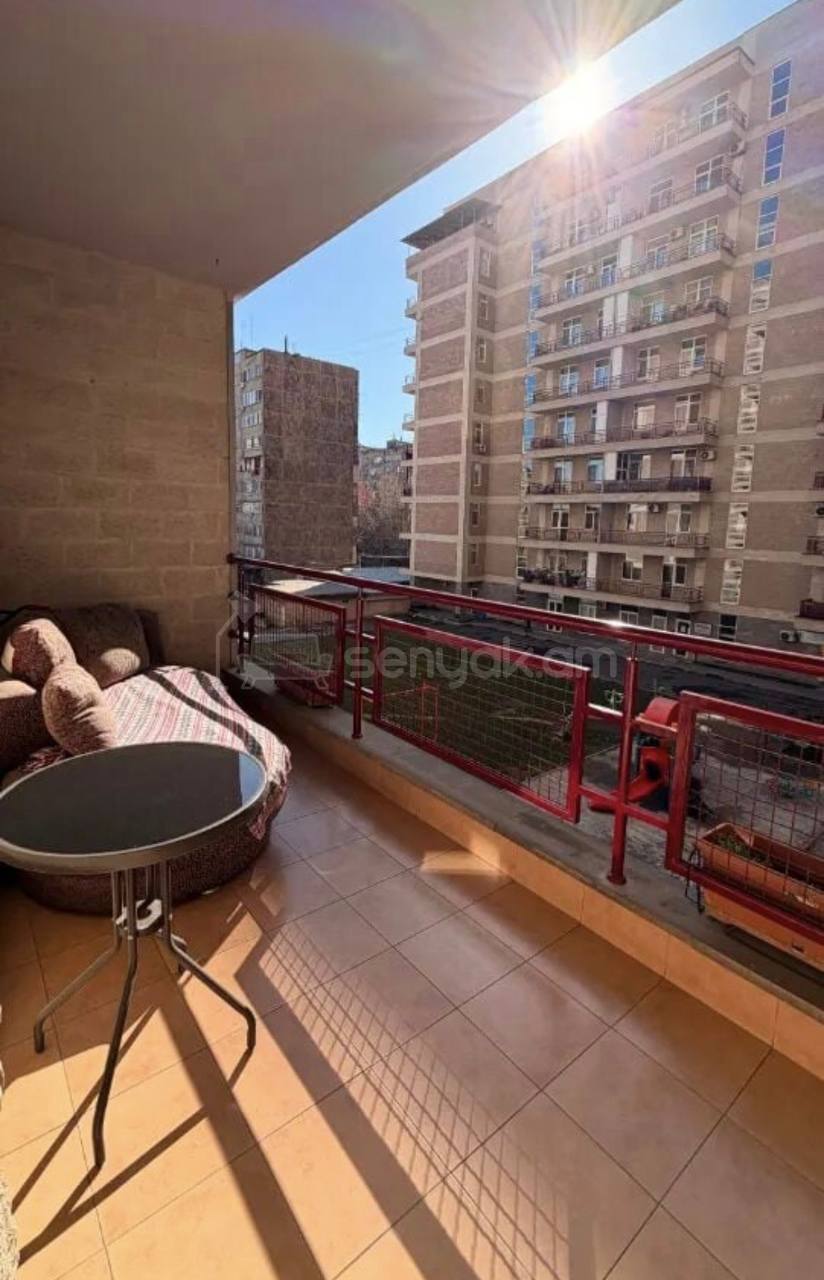 4 Սենյականոց Բնակարան, 130քմ, 3/10 հարկ, Կապիտալ Վերանորոգված