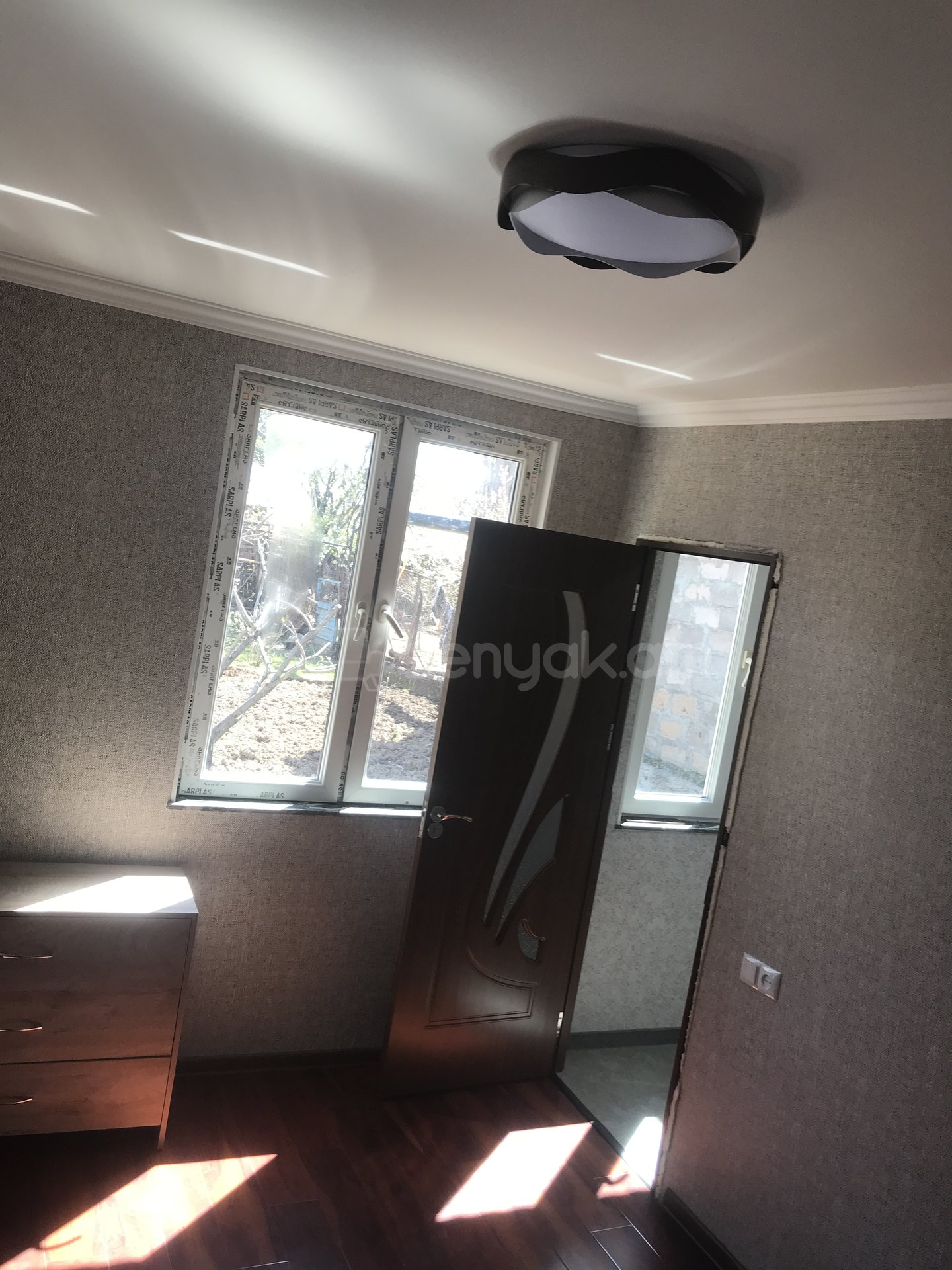 3 Սենյականոց Սեփական Տուն, 57քմ, Կապիտալ Վերանորոգված, Մասամբ Կահավորված