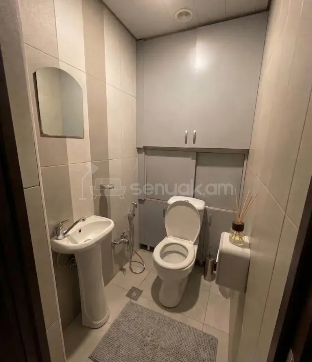 4 Սենյականոց Բնակարան Քարե Շենքում, 120քմ, 1/5 հարկ, Կապիտալ Վերանորոգված