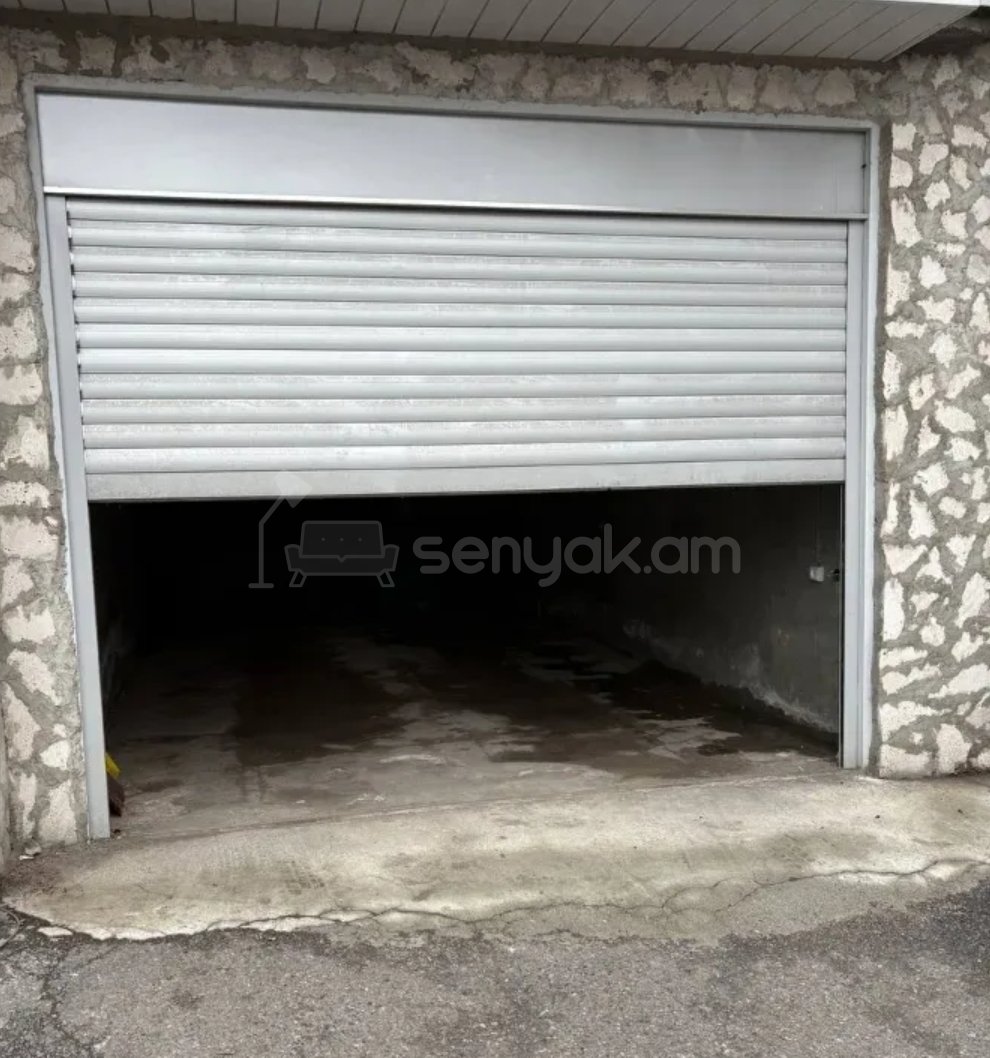 4 Սենյականոց Բնակարան Քարե Շենքում, 120քմ, 1/5 հարկ, Կապիտալ Վերանորոգված