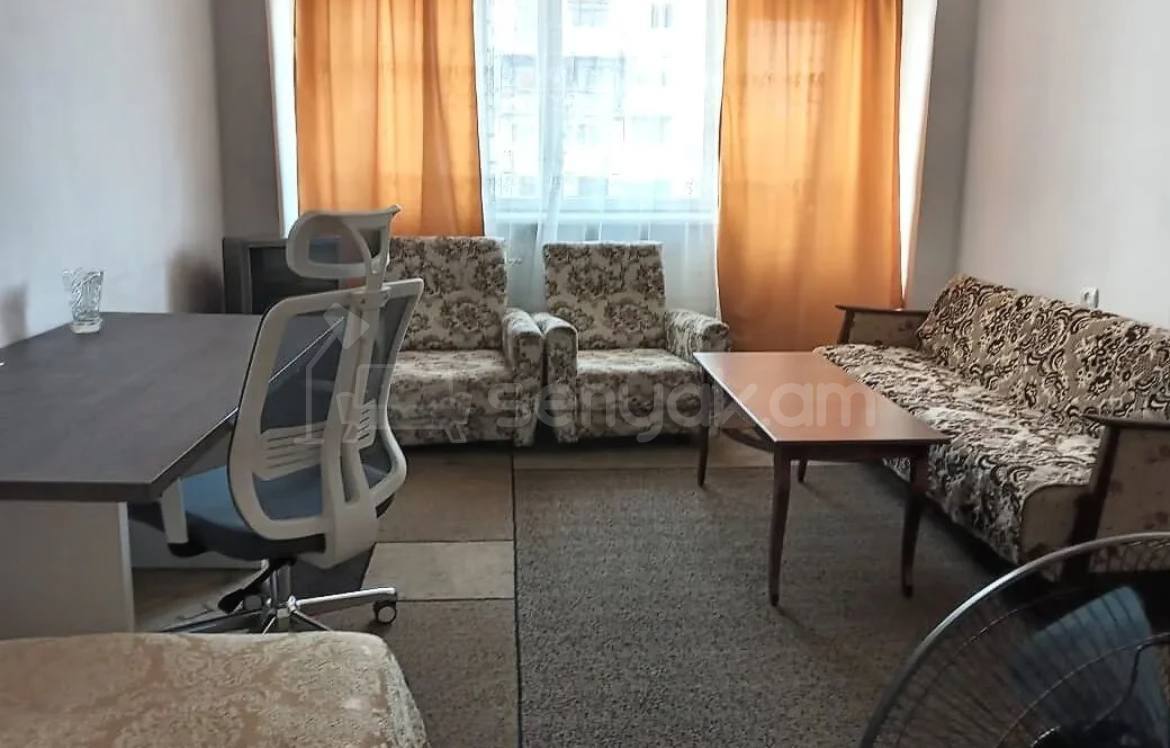 1 Սենյականոց Բնակարան, 46քմ, 8/10 հարկ, Կոսմետիկ Վերանորոգված, Կահավորված, Արևկող