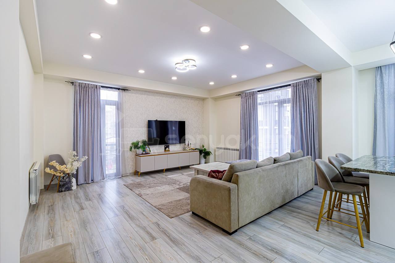 4 Սենյականոց Բնակարան Նորակառույցում, 112քմ, 1/4 հարկ, Կապիտալ Վերանորոգված