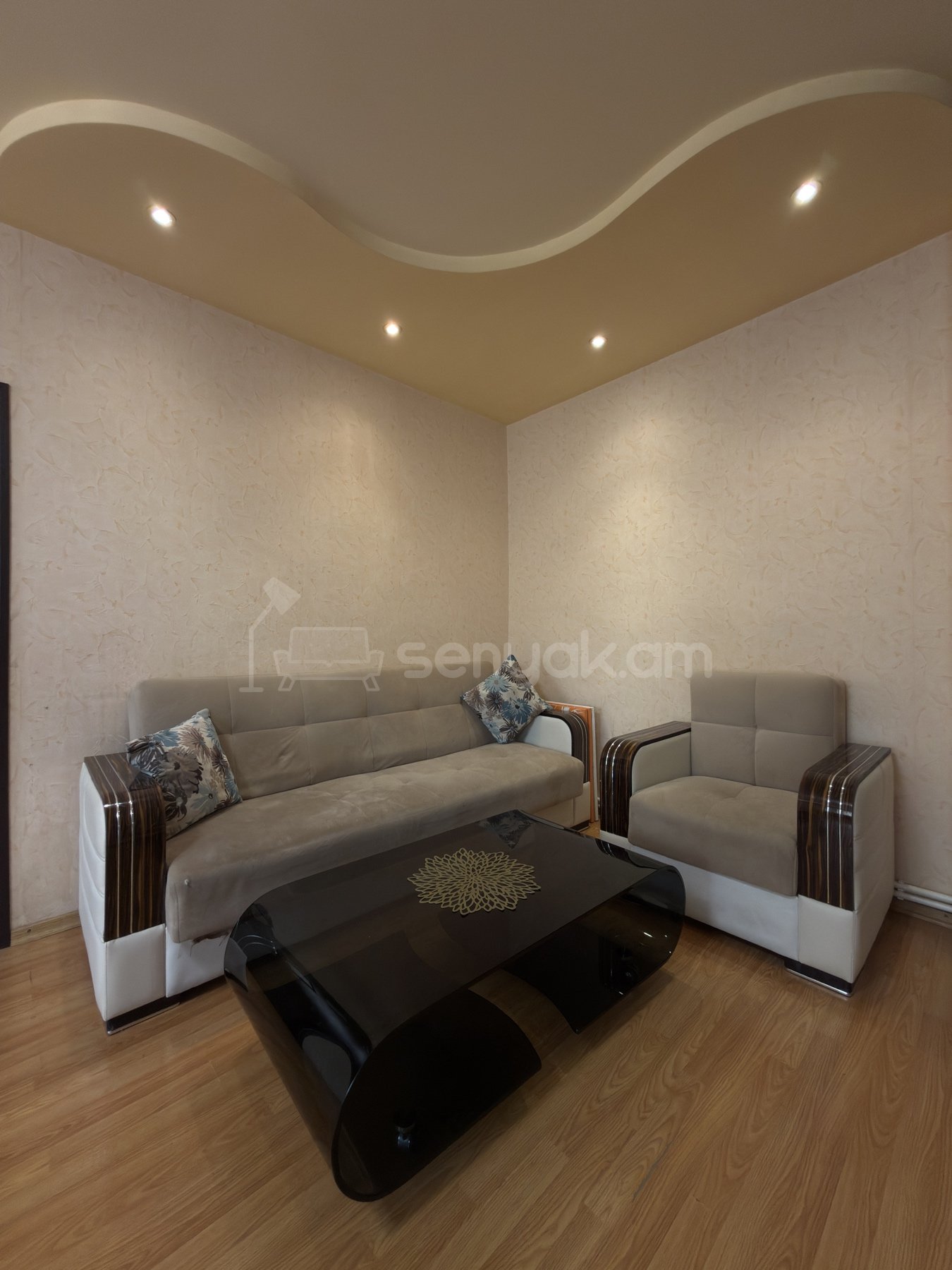 3 Սենյականոց Բնակարան, 62քմ, 2/12 հարկ, Կապիտալ Վերանորոգված