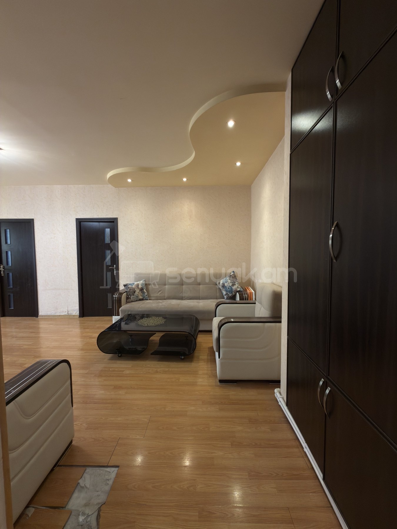 3 Սենյականոց Բնակարան, 62քմ, 2/12 հարկ, Կապիտալ Վերանորոգված