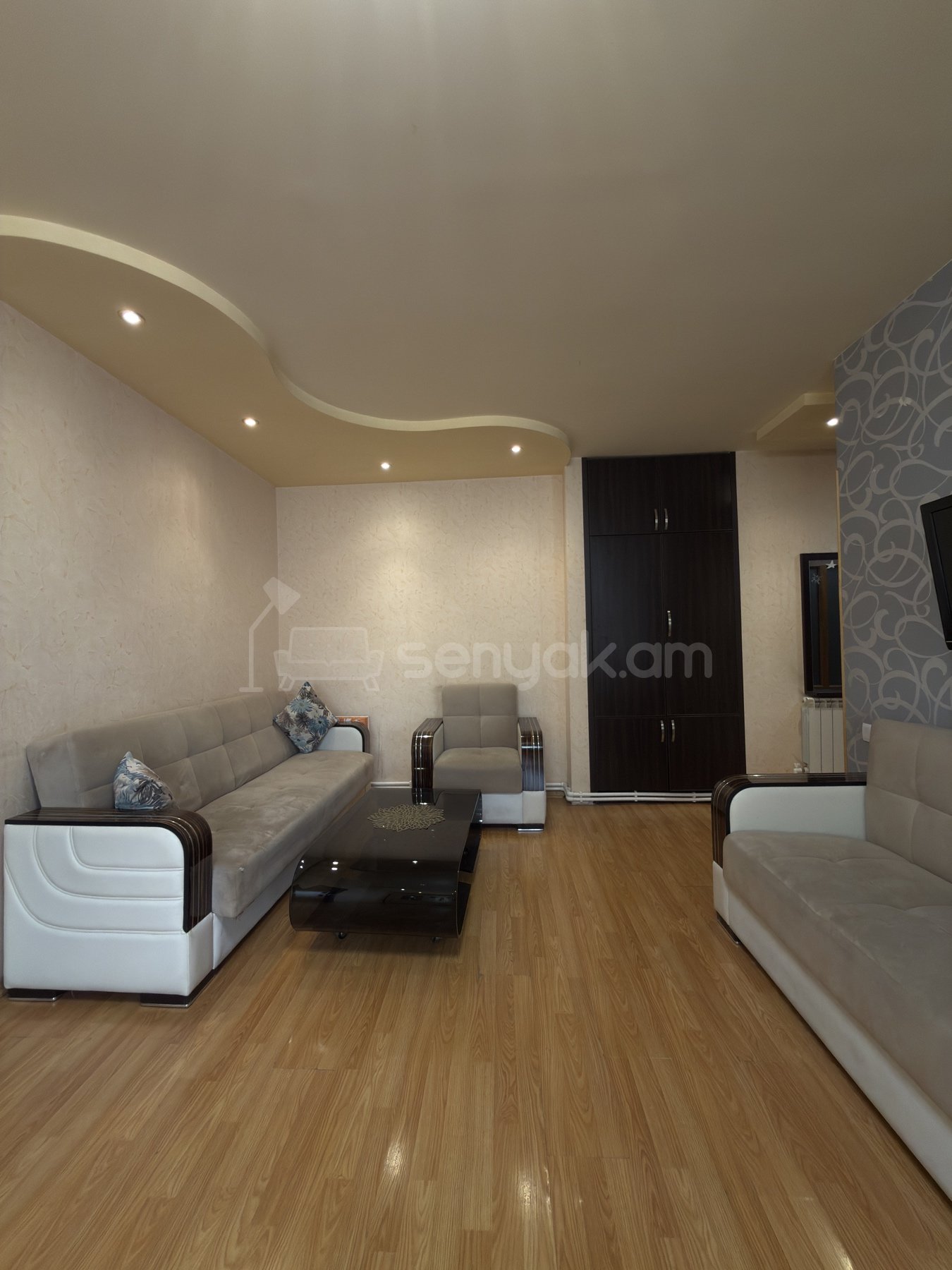 3 Սենյականոց Բնակարան, 62քմ, 2/12 հարկ, Կապիտալ Վերանորոգված