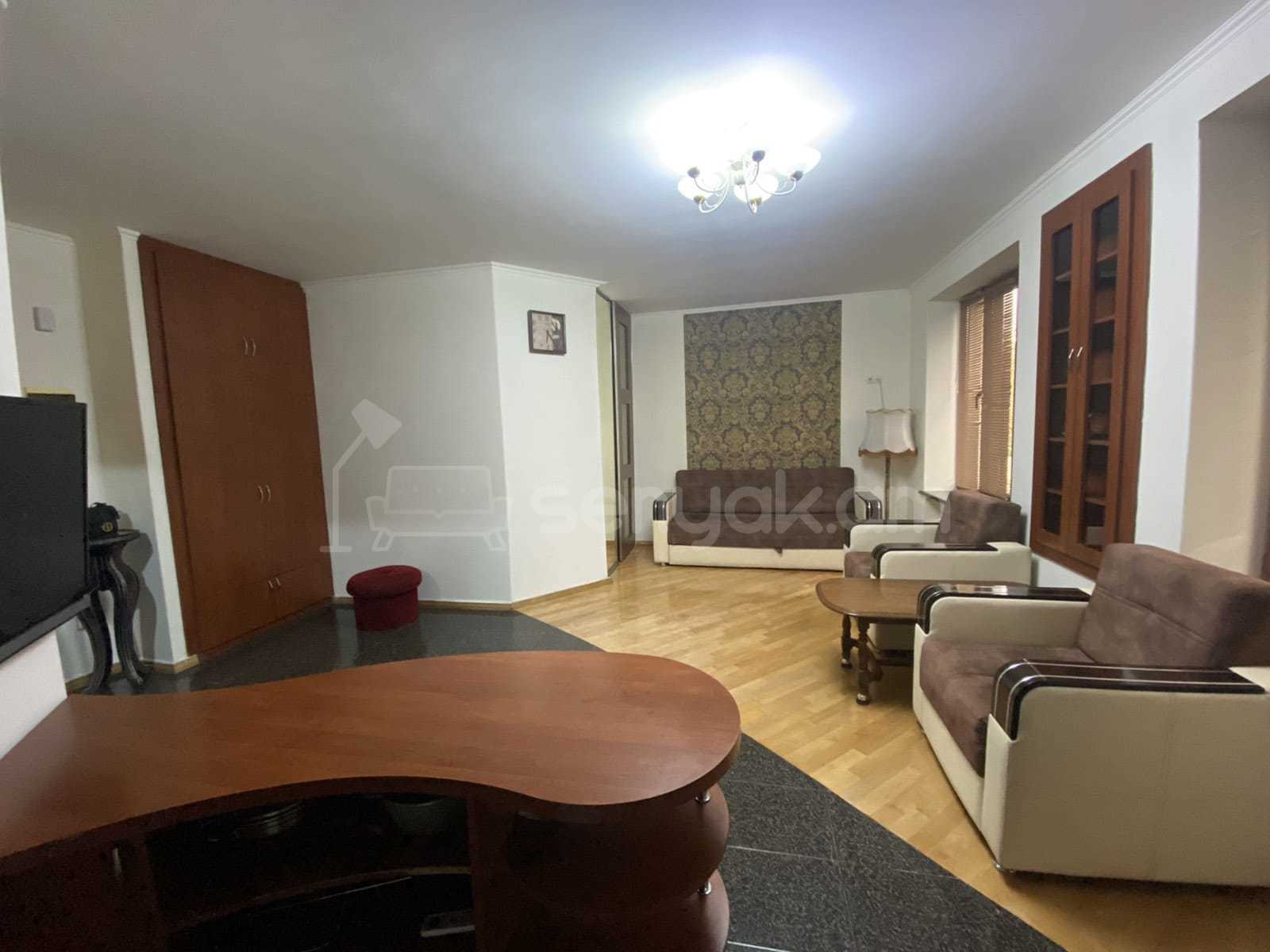 2 Սենյականոց Բնակարան Քարե Շենքում, 45քմ, 2/5 հարկ, Կոսմետիկ Վերանորոգված, Կահավորված