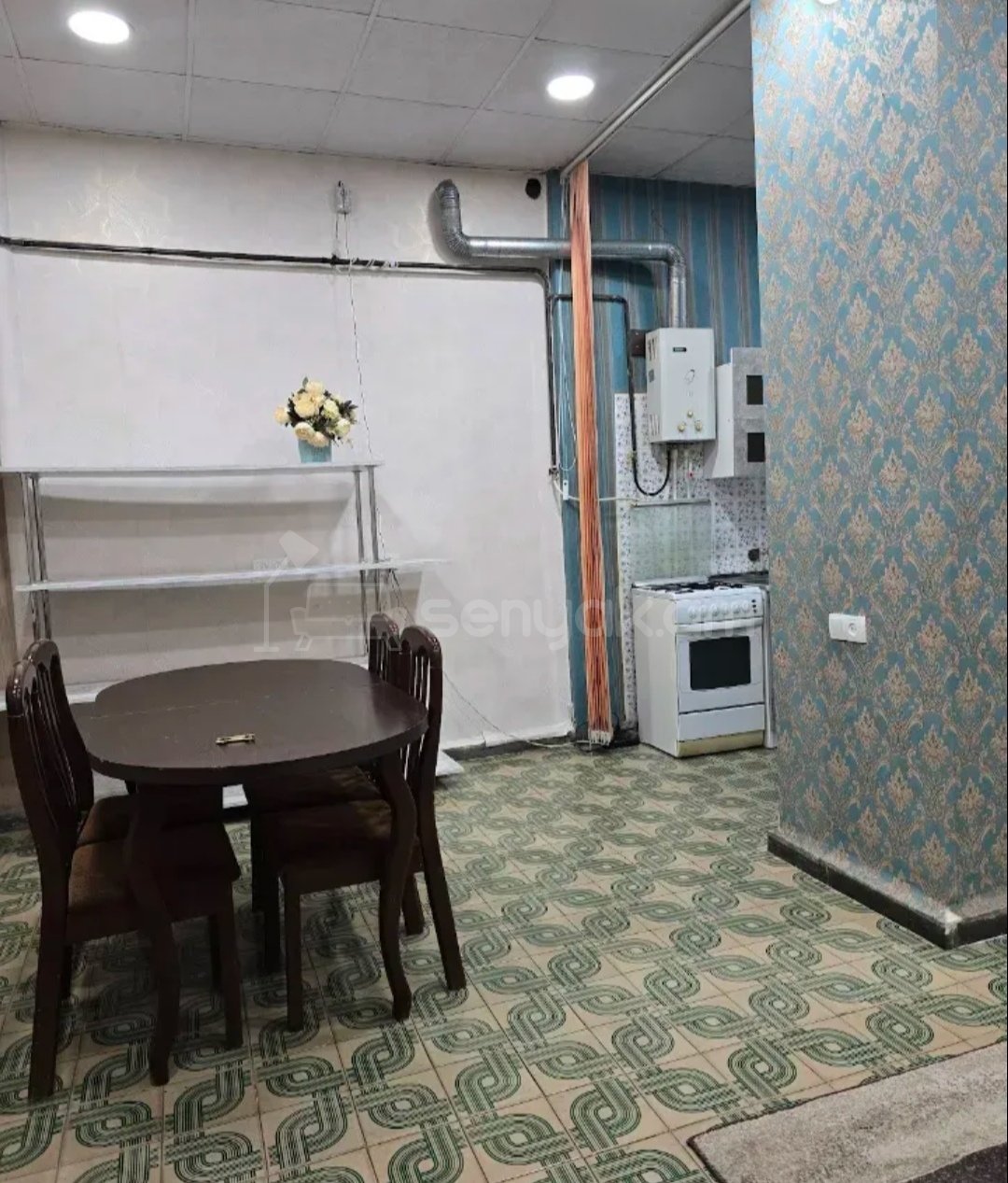 3 Սենյականոց Բնակարան Քարե Շենքում, 100քմ, 1/5 հարկ, Կապիտալ Վերանորոգված