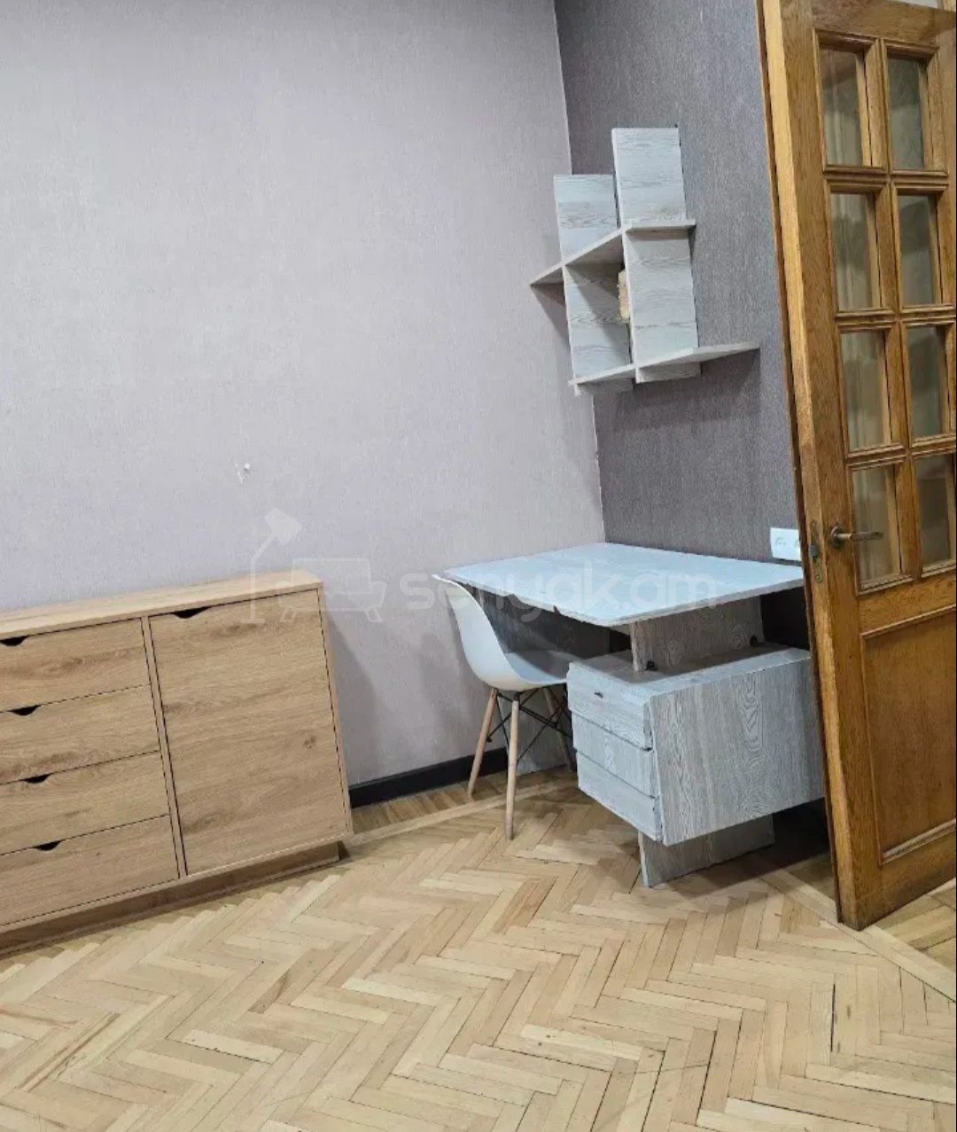 3 Սենյականոց Բնակարան Քարե Շենքում, 100քմ, 1/5 հարկ, Կապիտալ Վերանորոգված