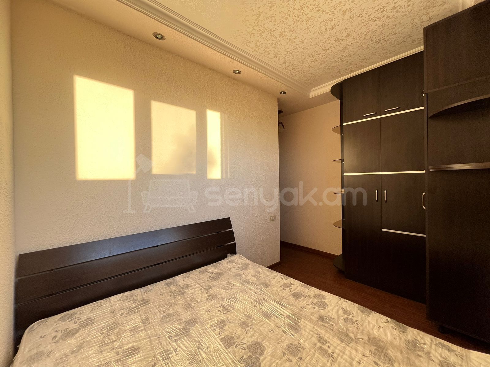 2 Սենյականոց Բնակարան Քարե Շենքում, 48քմ, 4/5 հարկ, Կապիտալ Վերանորոգված