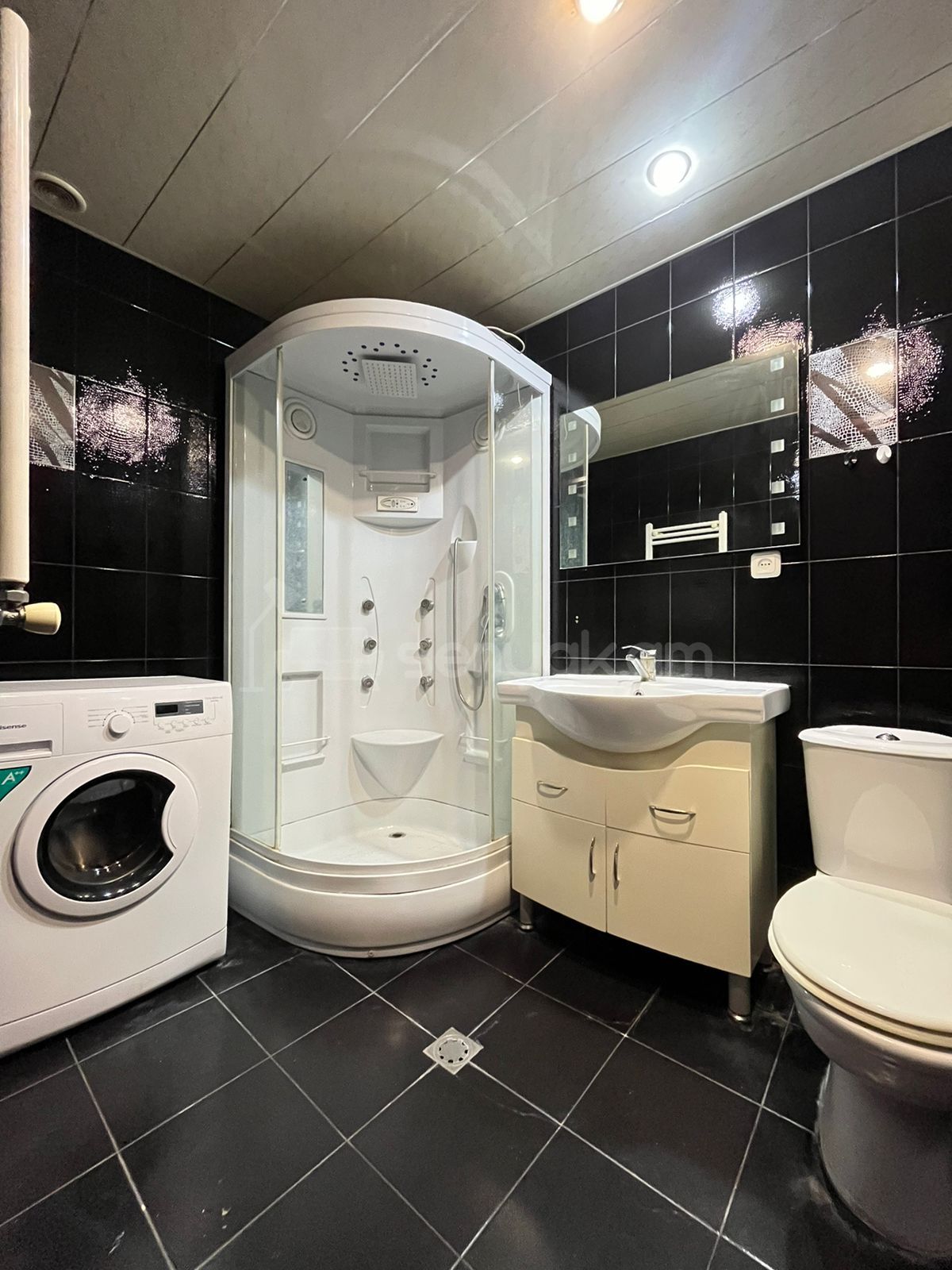 2 Սենյականոց Բնակարան Քարե Շենքում, 48քմ, 4/5 հարկ, Կապիտալ Վերանորոգված