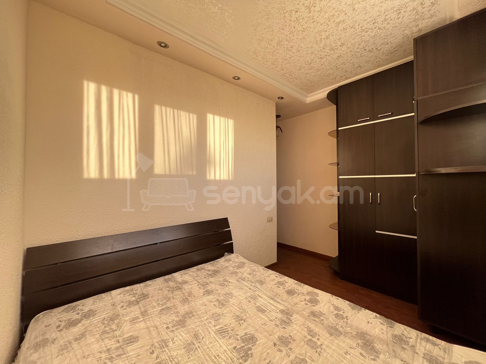 2 Սենյականոց Բնակարան Քարե Շենքում, 48քմ, 4/5 հարկ, Կապիտալ Վերանորոգված