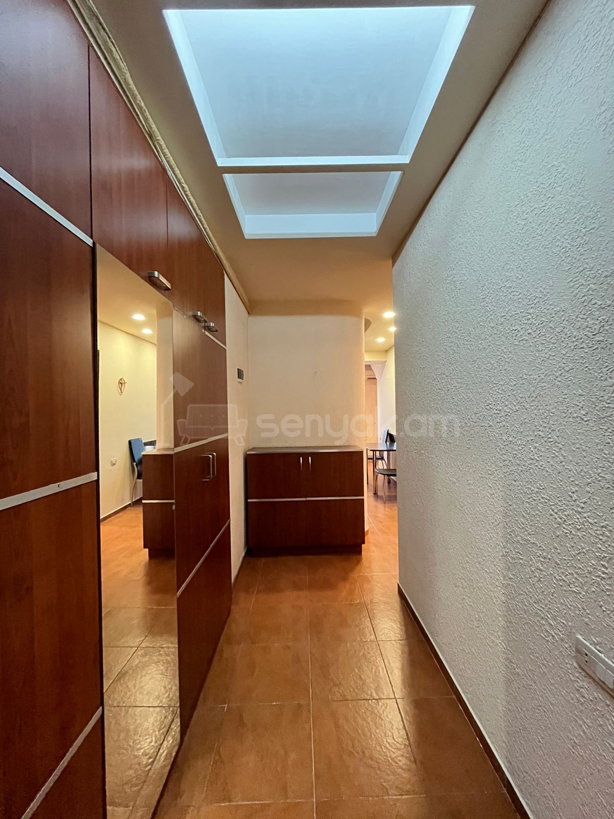 2 Սենյականոց Բնակարան Քարե Շենքում, 48քմ, 4/5 հարկ, Կապիտալ Վերանորոգված