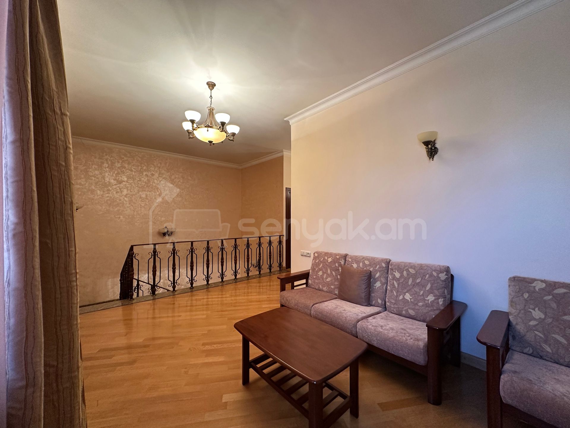 8 Սենյականոց Շքեղ Առանձնատուն, 660քմ, Ավտոտնակով