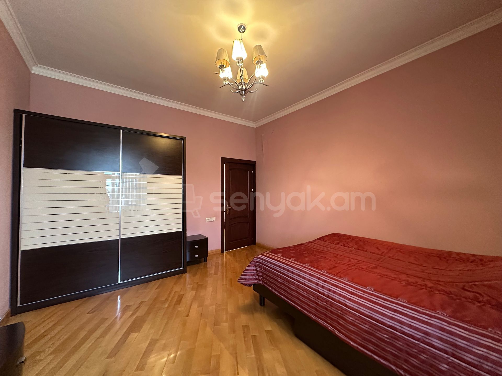 8 Սենյականոց Շքեղ Առանձնատուն, 660քմ, Ավտոտնակով