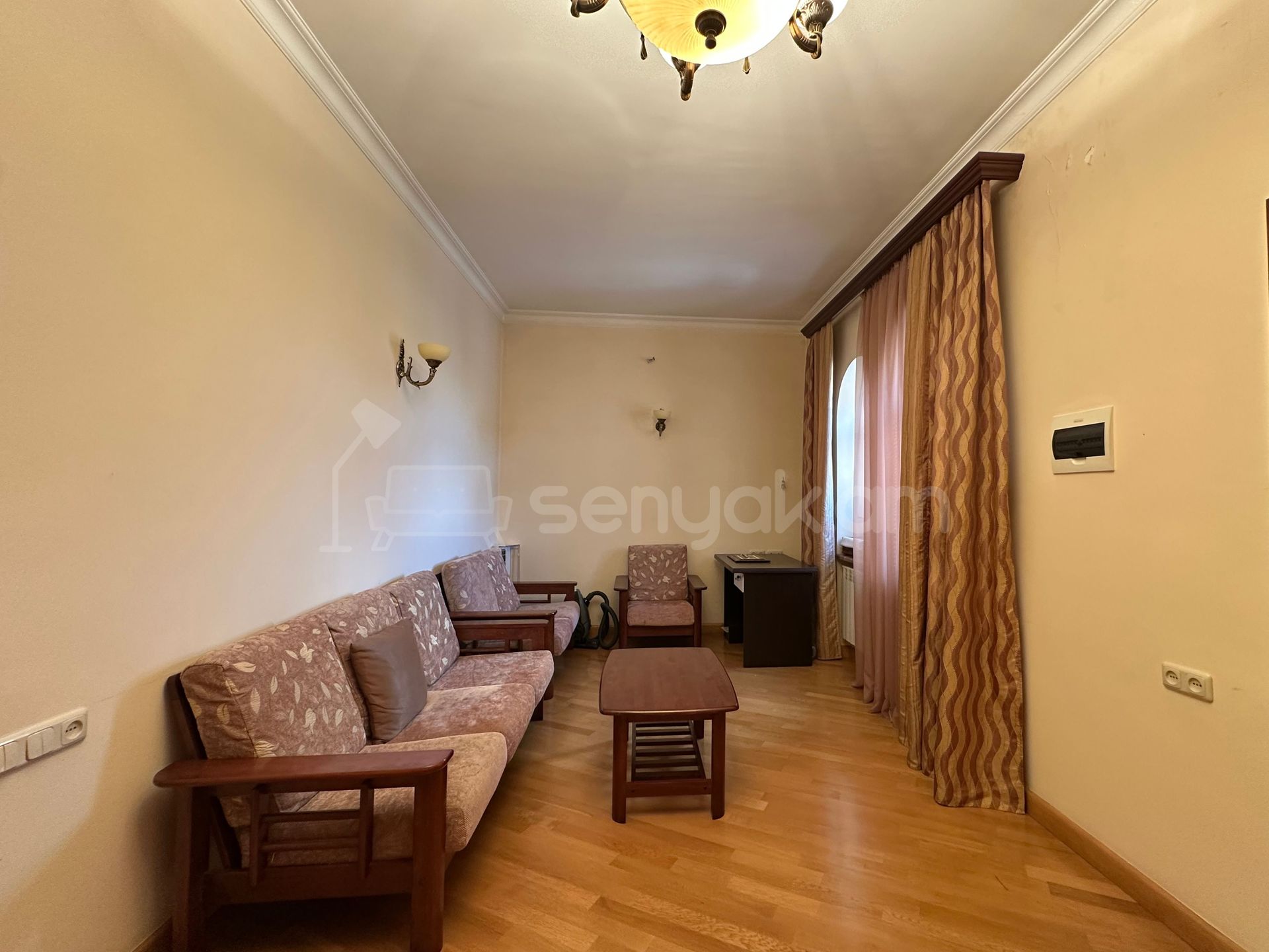 8 Սենյականոց Շքեղ Առանձնատուն, 660քմ, Ավտոտնակով