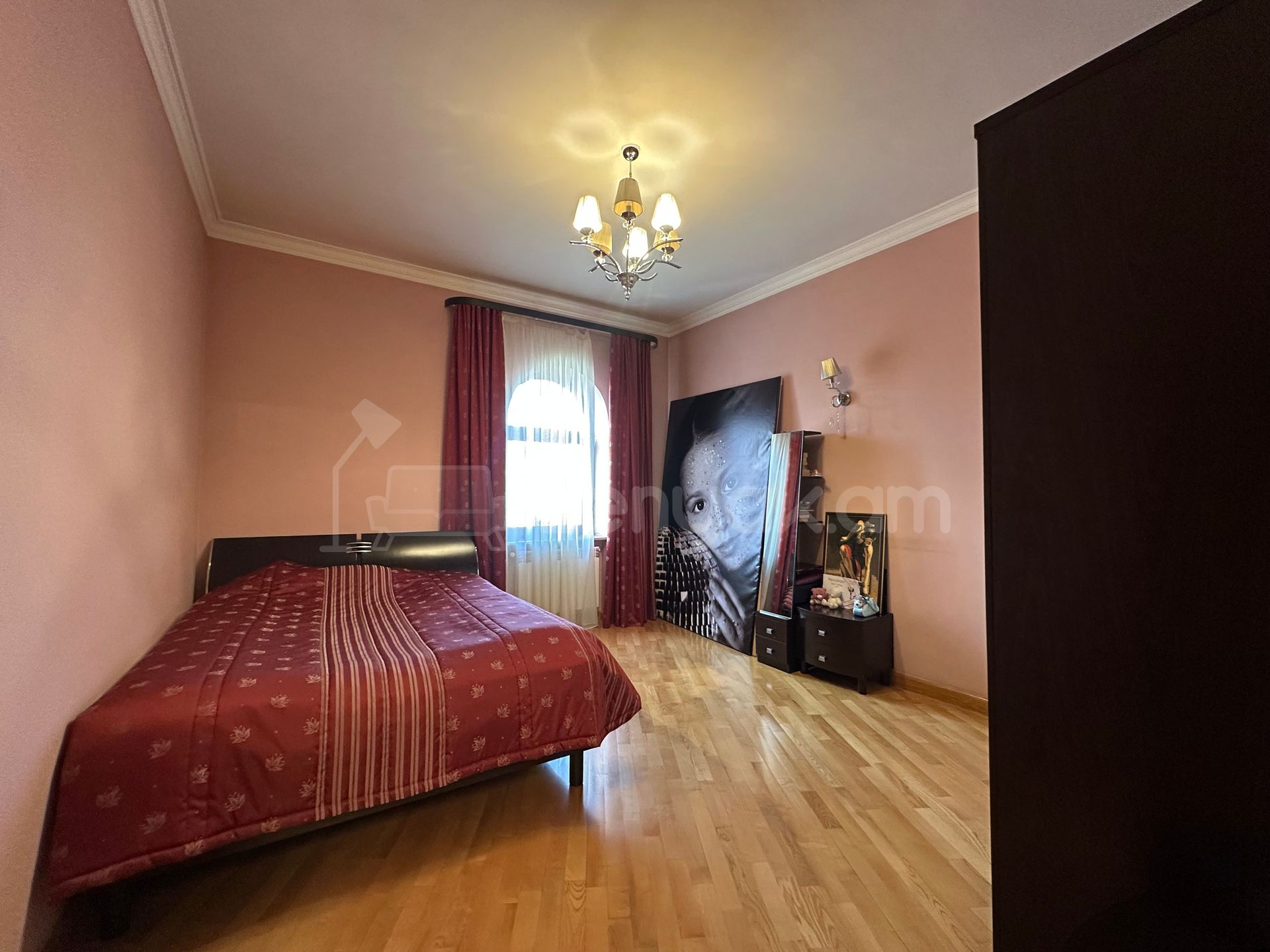 8 Սենյականոց Շքեղ Առանձնատուն, 660քմ, Ավտոտնակով