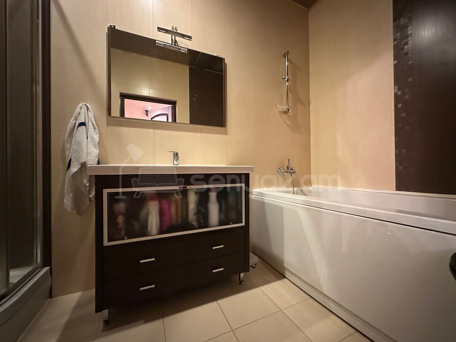 8 Սենյականոց Շքեղ Առանձնատուն, 660քմ, Ավտոտնակով