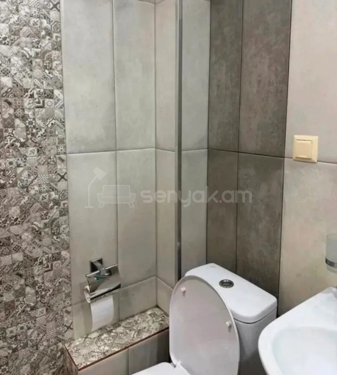 2 Սենյականոց Բնակարան Քարե Շենքում, 53քմ, 5/5 հարկ, Դիզայներական Վերանորոգված