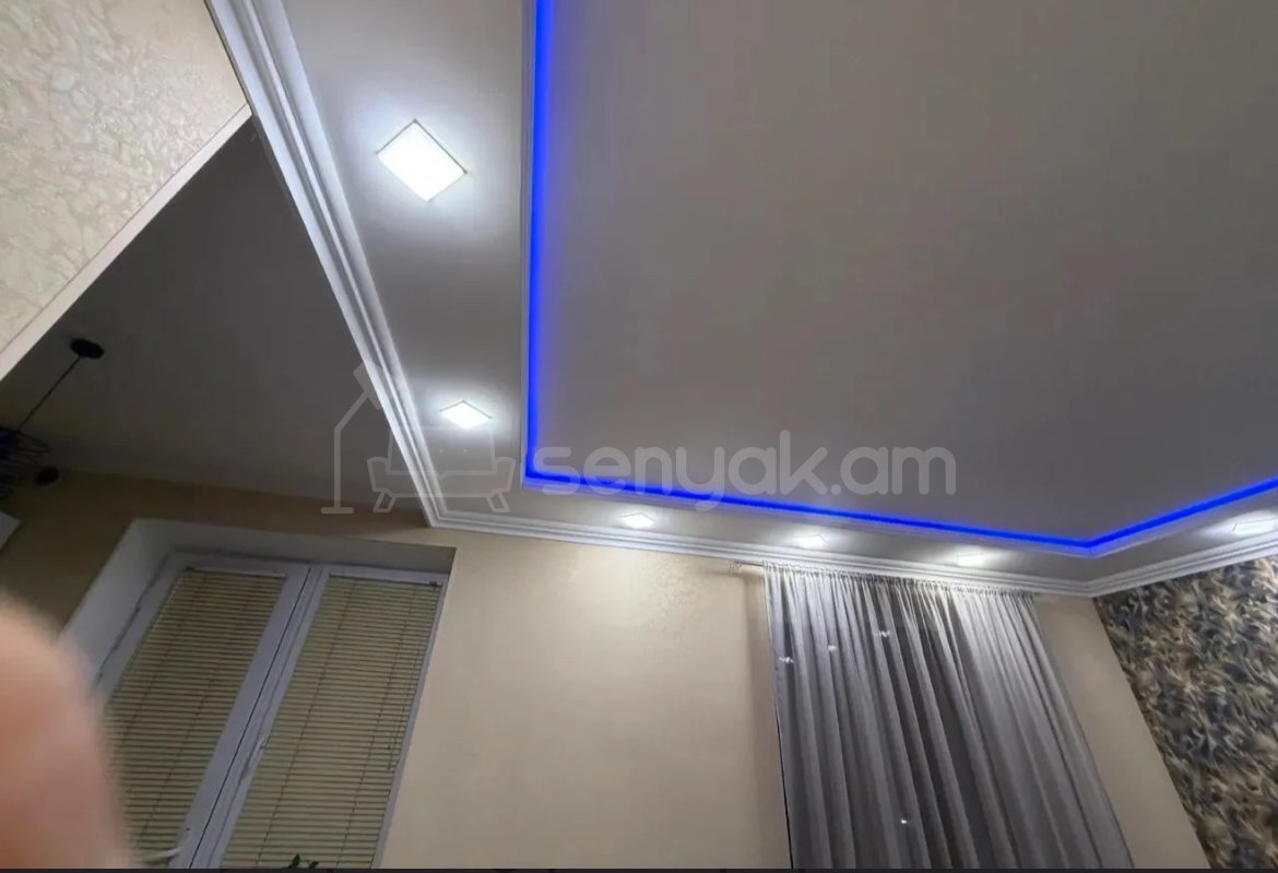 2 Սենյականոց Բնակարան Քարե Շենքում, 53քմ, 5/5 հարկ, Դիզայներական Վերանորոգված