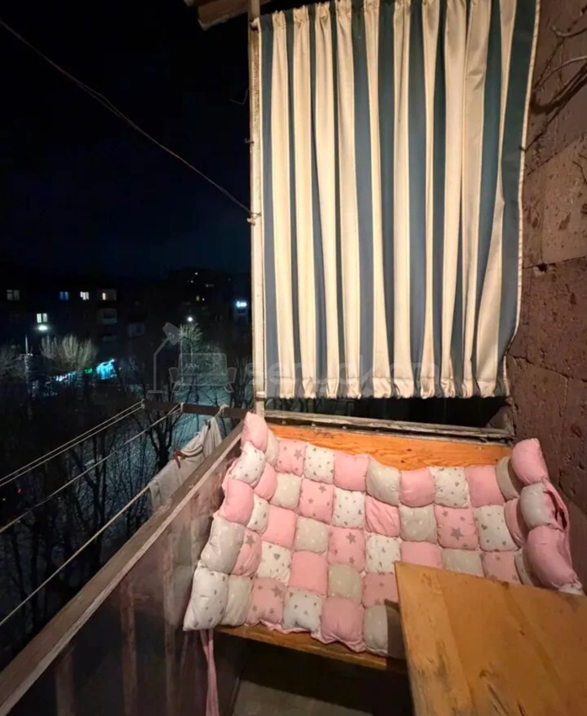 2 Սենյականոց Բնակարան Քարե Շենքում, 53քմ, 5/5 հարկ, Դիզայներական Վերանորոգված