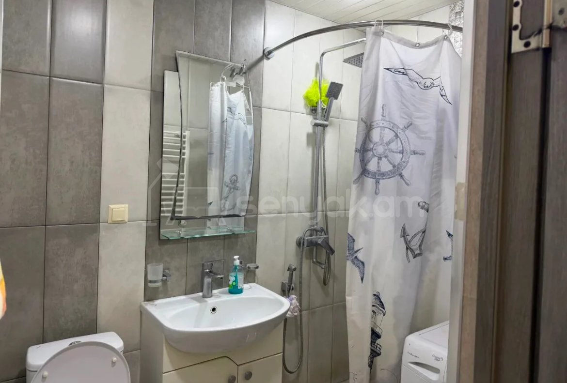 2 Սենյականոց Բնակարան Քարե Շենքում, 53քմ, 5/5 հարկ, Դիզայներական Վերանորոգված