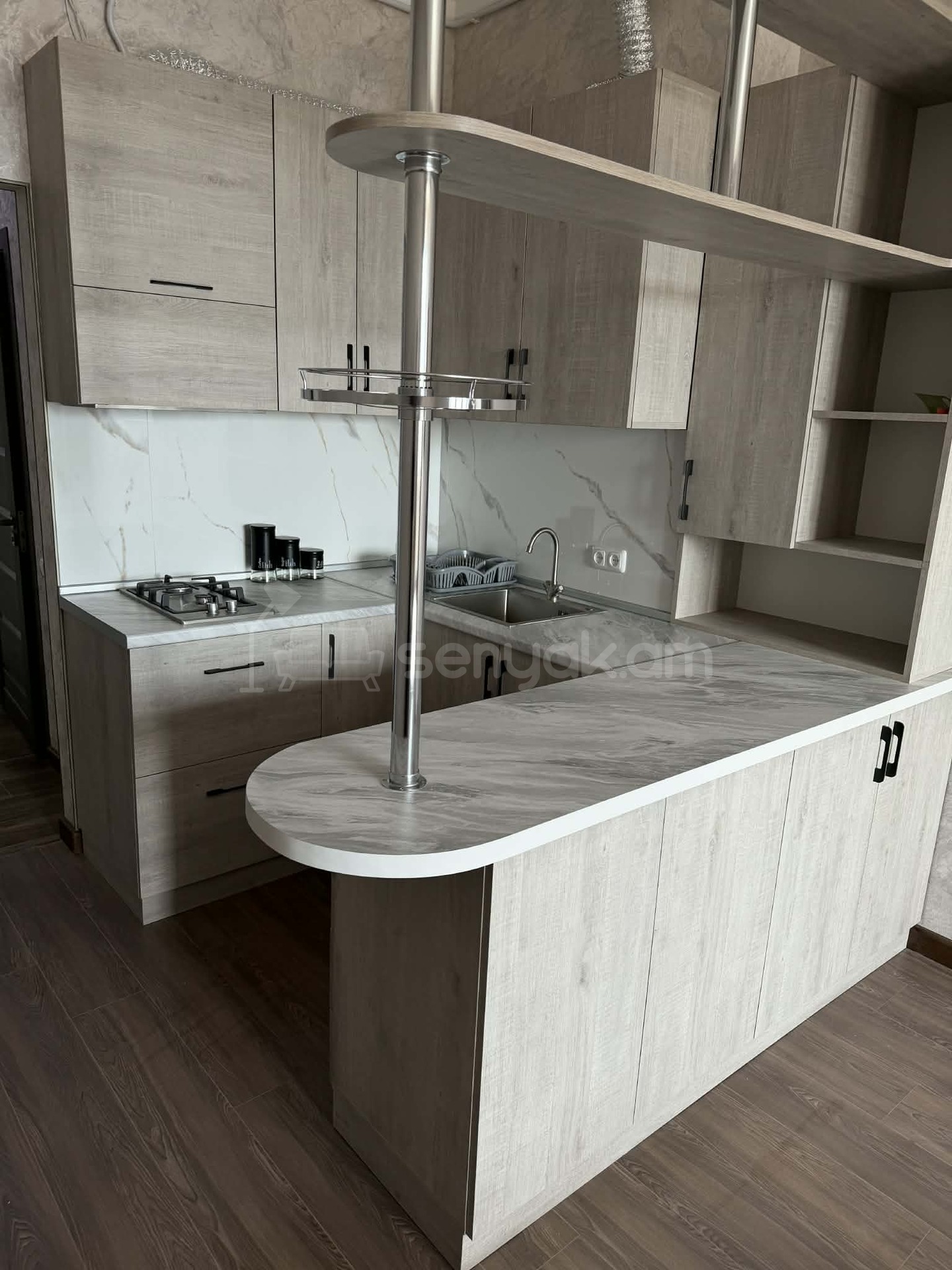 2 Սենյականոց Բնակարան Նորակառույցում, 55քմ, 13/15 հարկ, Կապիտալ Վերանորոգված, Կահավորված, Արևկող