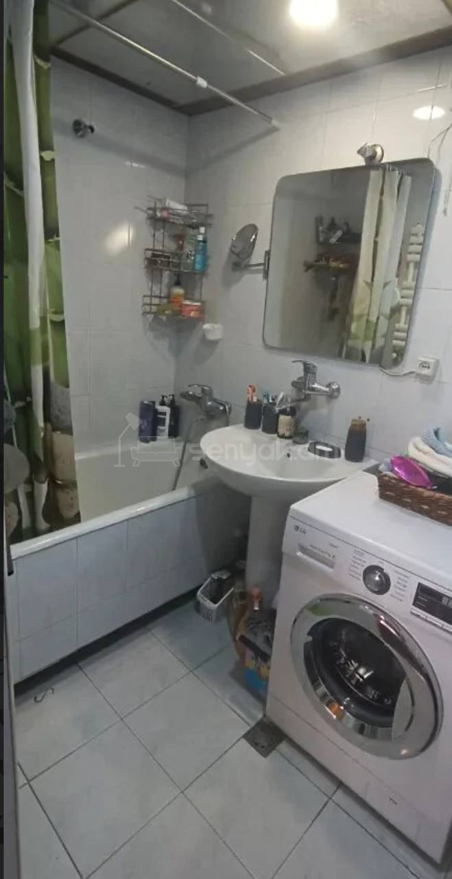 4 Սենյականոց Բնակարան, 92քմ, 8/16 հարկ, Կոսմետիկ Վերանորոգված