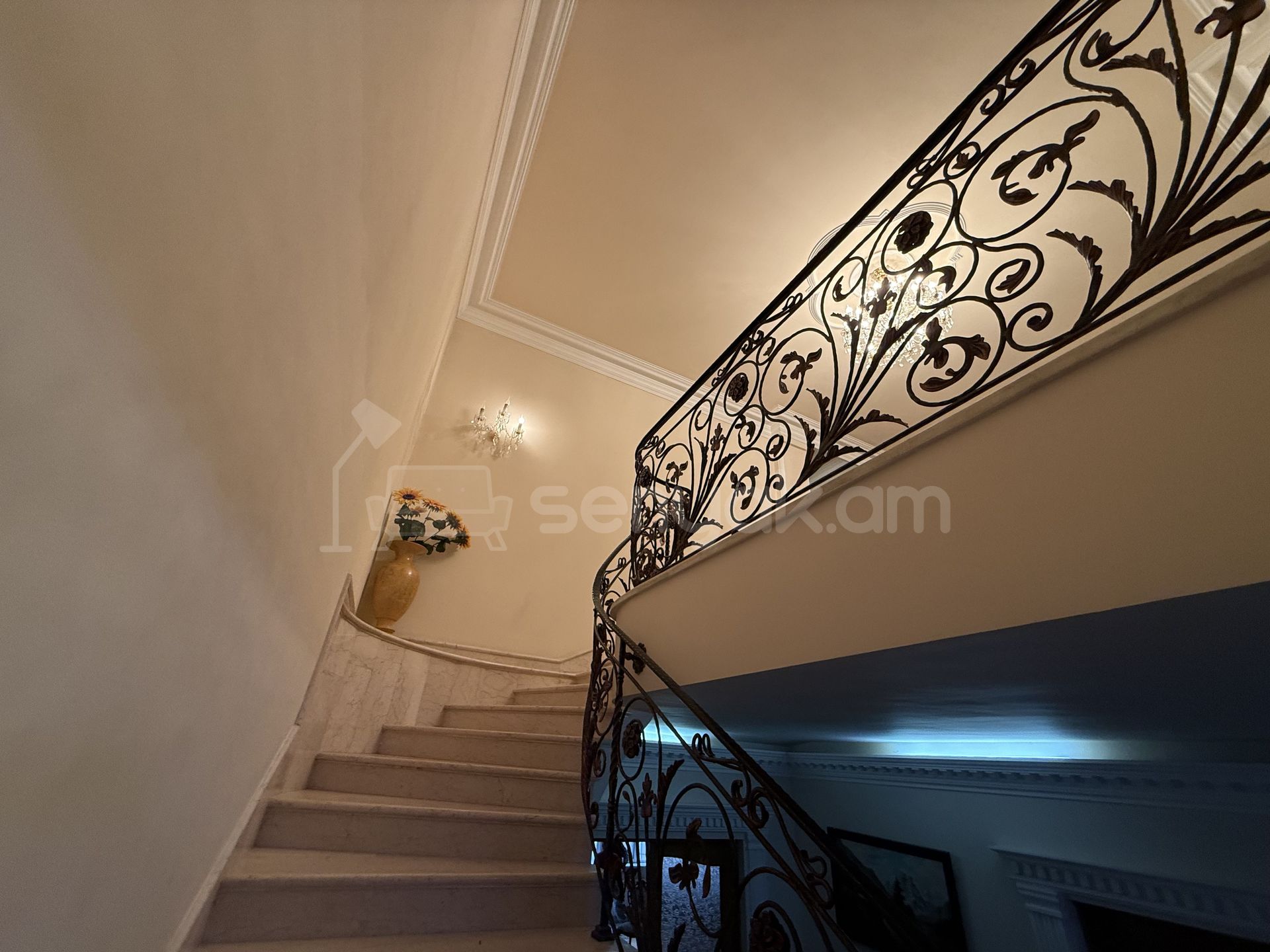 6 Սենյականոց Սեփական Տուն, 739քմ, Կապիտալ Վերանորոգված, Ավտոտնակով