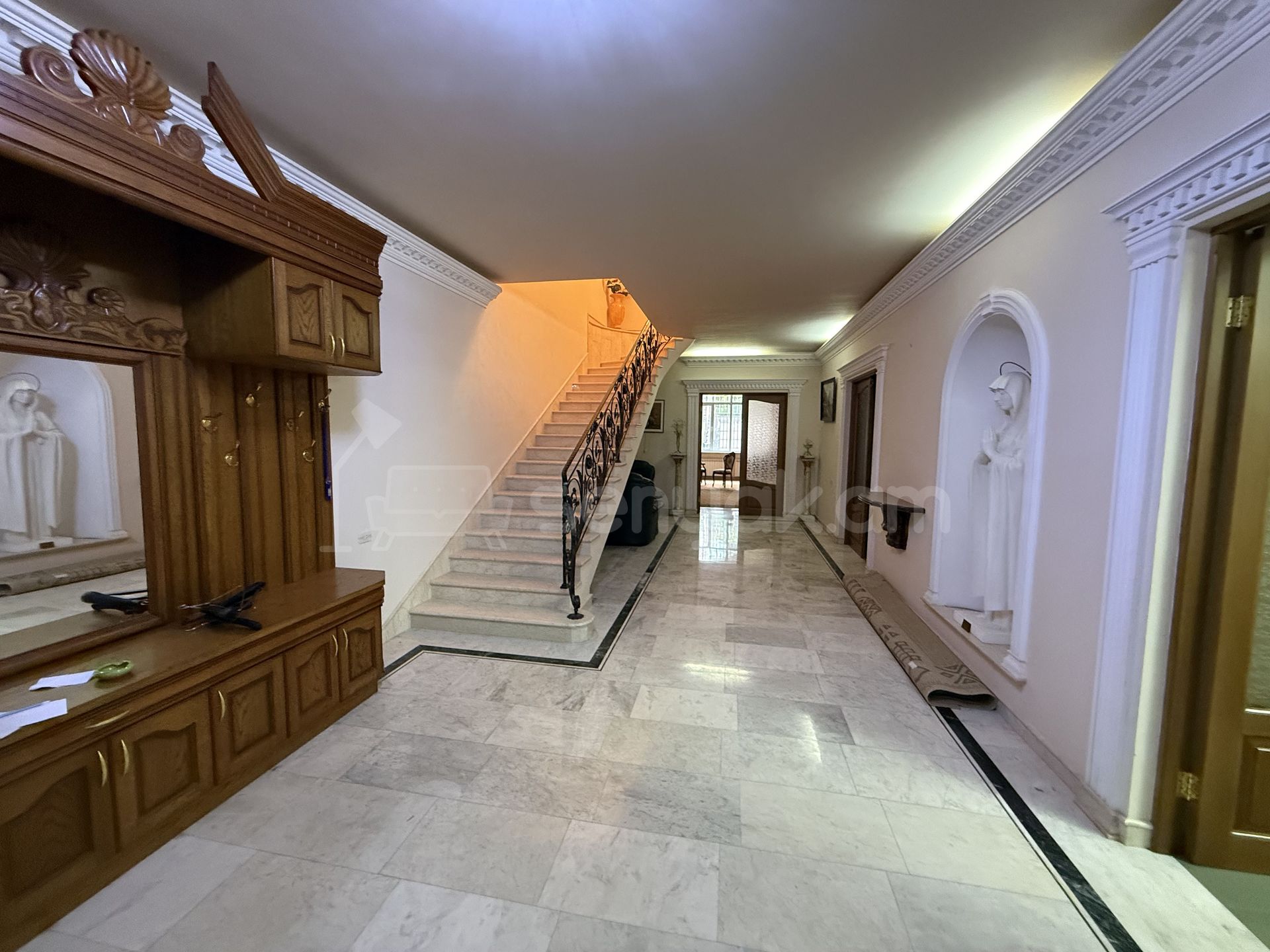 6 Սենյականոց Սեփական Տուն, 739քմ, Կապիտալ Վերանորոգված, Ավտոտնակով